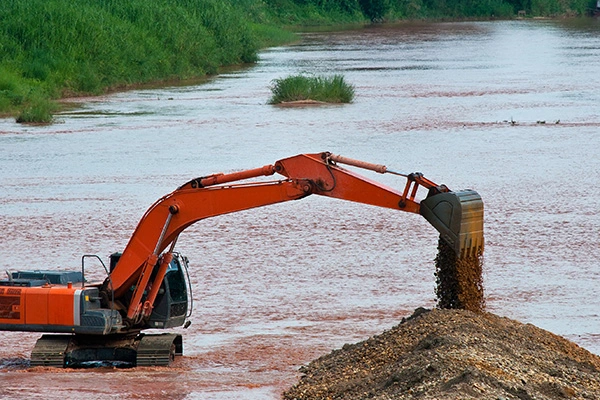 Attrezzature di dragaggio e pompaggio della sabbia: soluzioni per il trattamento dei sedimenti dei corsi d'acqua