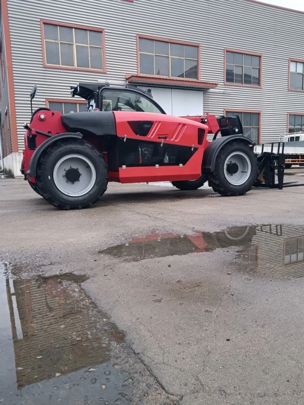 12m telescopic handler working on site